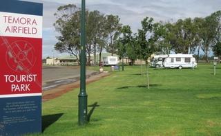 Temora Airfield Tourist Park Caravans And Camping