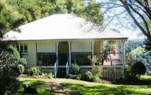 Montville Holiday House